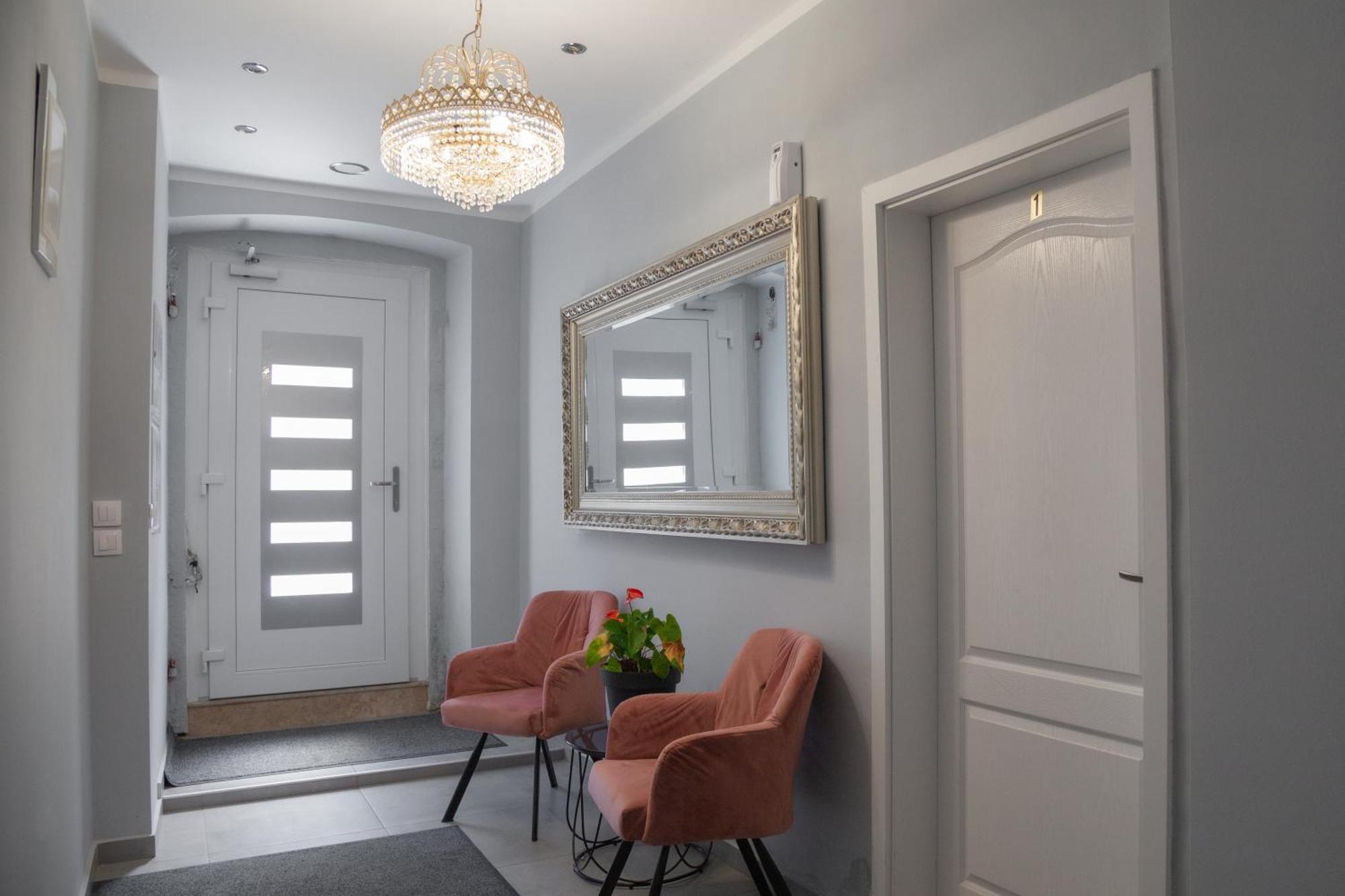Captain Emo City Apartments Пула Екстер'єр фото