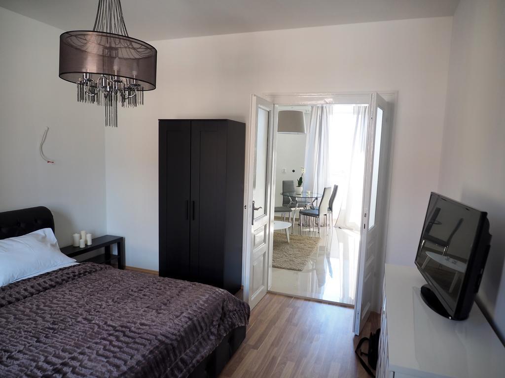 Captain Emo City Apartments Пула Екстер'єр фото