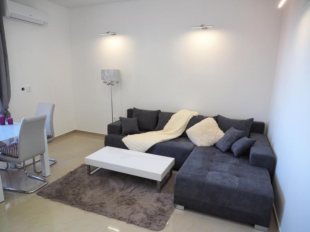 Captain Emo City Apartments Пула Екстер'єр фото