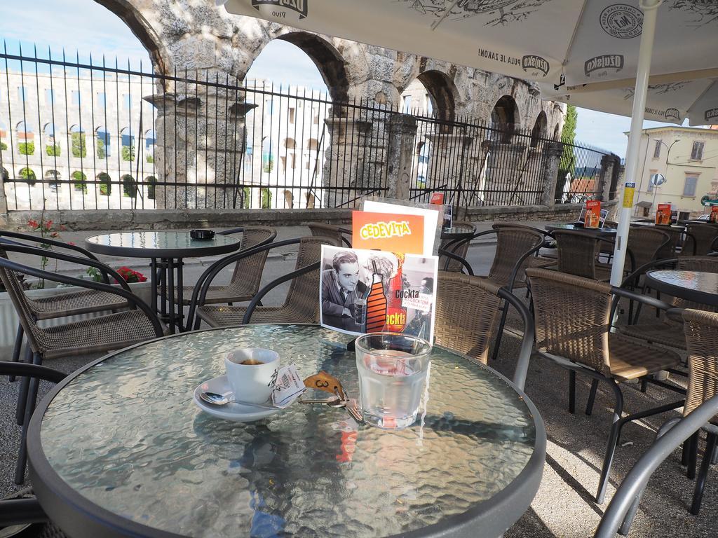 Captain Emo City Apartments Пула Екстер'єр фото