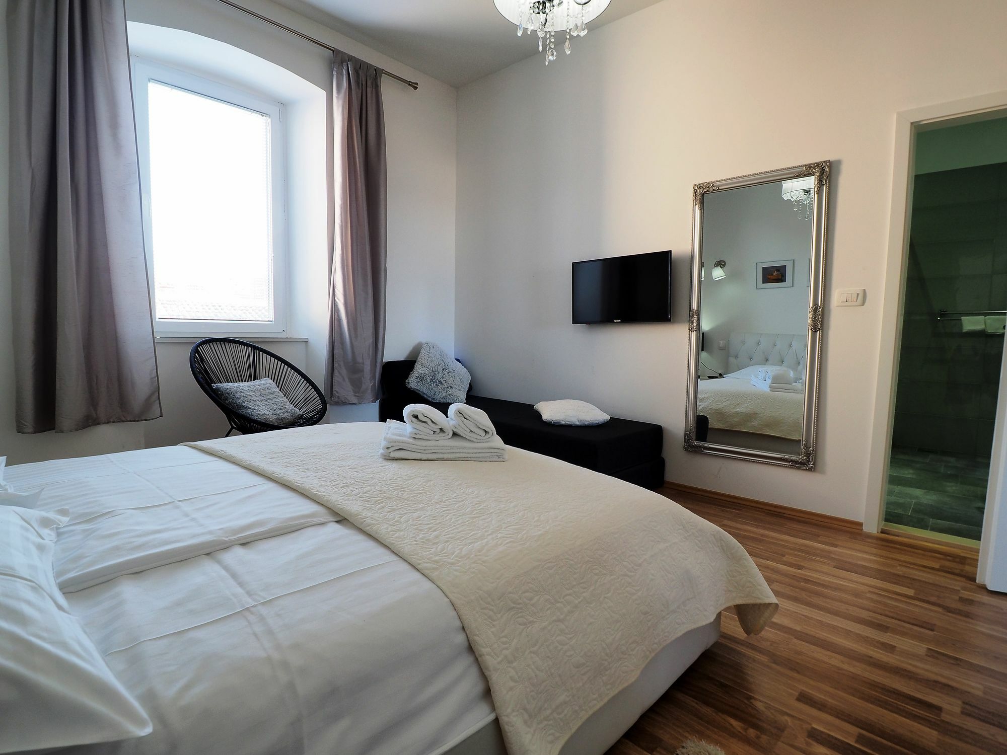 Captain Emo City Apartments Пула Екстер'єр фото